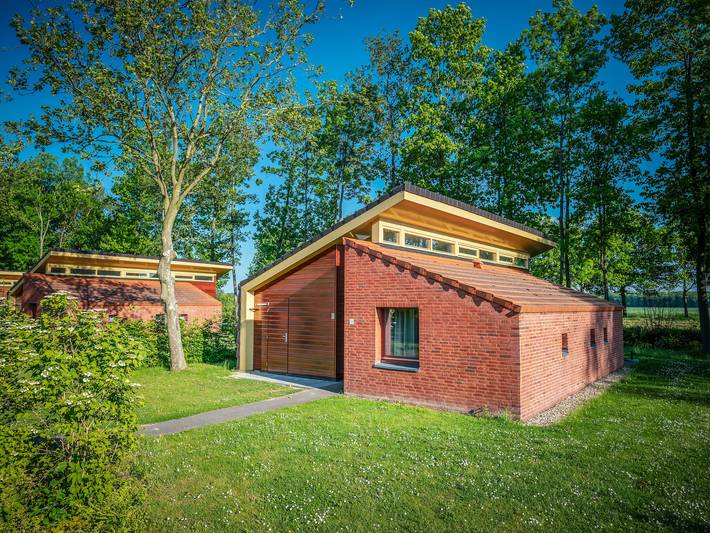 Vakantiehuis voor 4 personen, with Balkon/Terras and Terras as well as Sauna in Posterholt