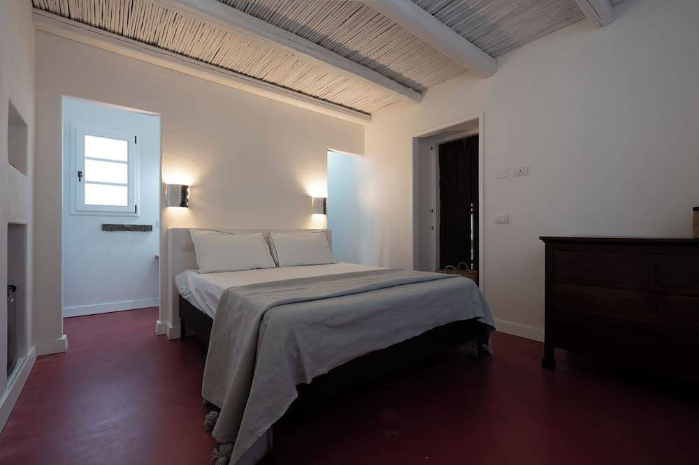 Stazzo Nestled in the silence of the countryside, a few kilometers from the sea of Portosanpaolo in Loiri Porto San Paolo, Barbagia