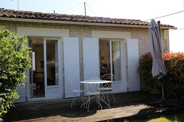 Location de vacances pour 4 personnes, avec jardin et terrasse à Juillac-le-Coq - 2