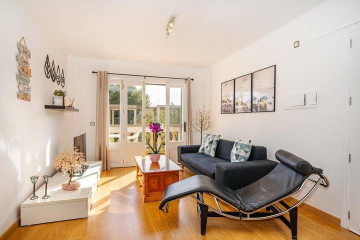 Ferienwohnung für 4 Personen, mit Balkon und Pool sowie Ausblick
