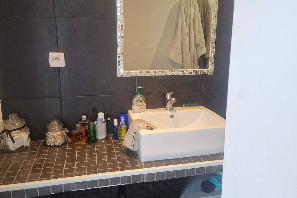 Apartamento entero, Apartment 2 Steps From Macinaggio Beach in Macinaggio, Cap Corse