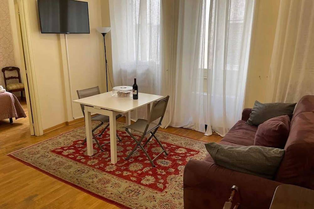 Entire apartment, Homerez - Apartment near the Colosseum in Rome City Center, Rome