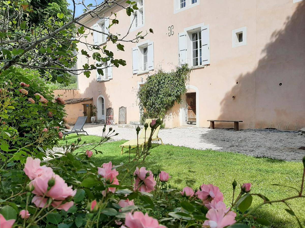 Appartement entier, Apartment with Garden View in La Robine-sur-Galabre, Alpes-de-Haute-Provence