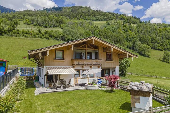 Ferienwohnung für 9 Personen, mit Garten und Balkon sowie Sauna