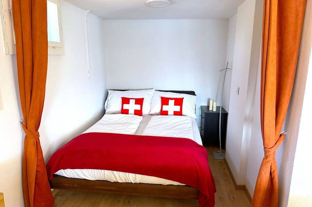 Geheel appartement, Concierge, Lake Thun/Alps Scenic Views by Swisshut in Sigriswil, Meer van Thun