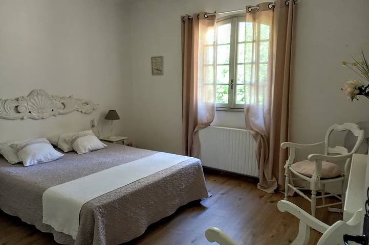 Neu Charmantes Haus mit Pool im Naturpark Alpilles in Saint-Rémy-de-Provence, Arles und Umgebung