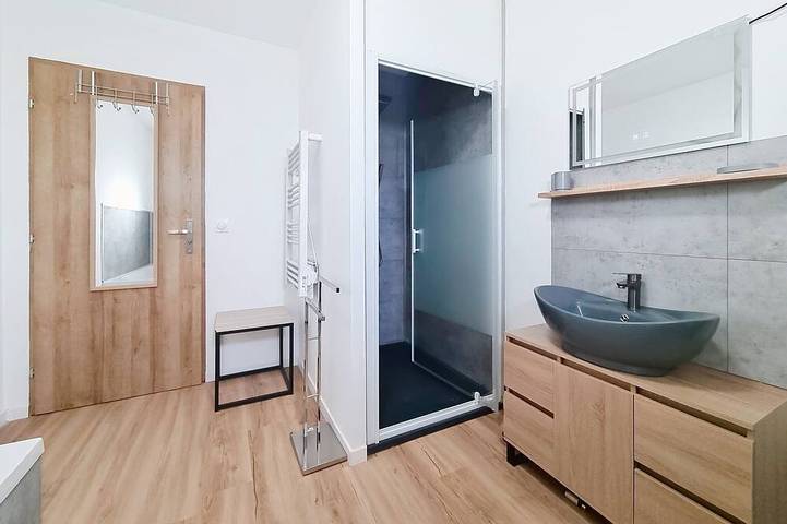 Location de vacances pour 6 personnes, avec Jacuzzi et Jardin ainsi que Piscine et Sauna à Joncreuil - 4