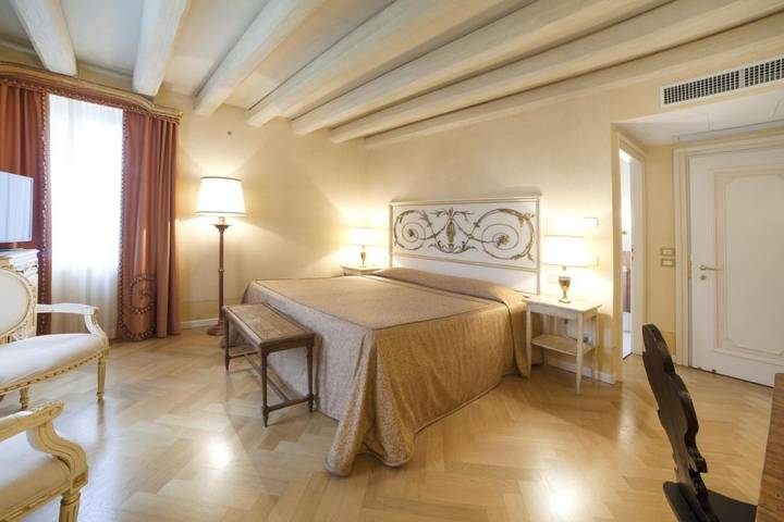 BnB für 3 Personen, mit Pool und Garten sowie Ausblick in Verona - 2
