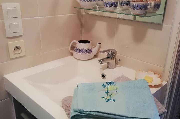 Location de vacances pour 2 personnes, avec jardin à Lagrand - 3