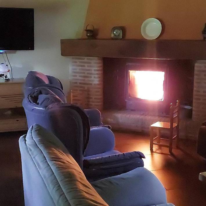 Location de vacances pour 16 personnes, avec jardin ainsi que piscine et vue, animaux acceptés à Candeleda - 3