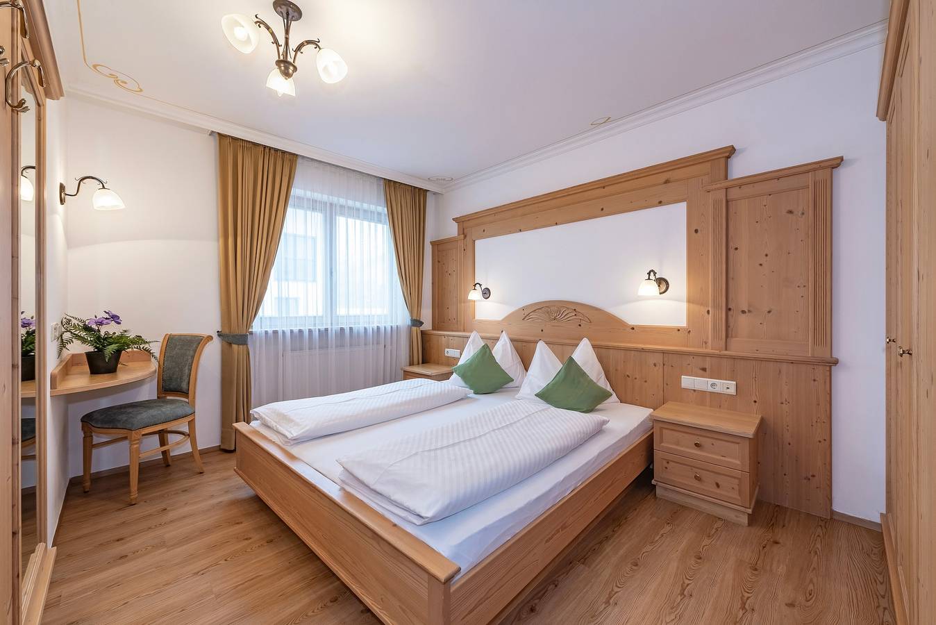 Ganze Wohnung, 'Residenz Diana Ferienwohnung 203' mit Bergblick, Balkon und Wlan in Terenten, Dolomiti Superski