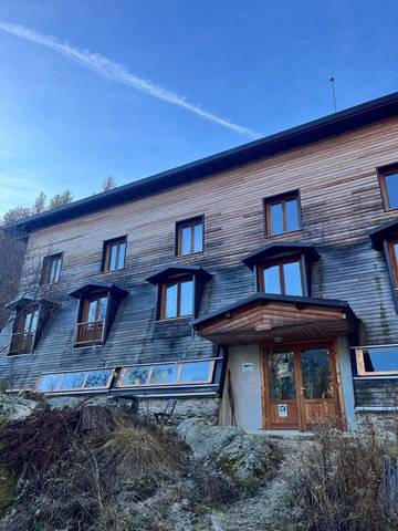 Hôtel pour 3 personnes, avec jardin et terrasse à Tende