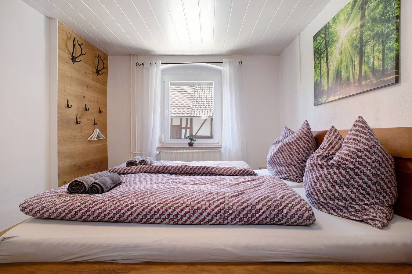 Entire apartment, Apartment Eg Bauernhof with Shared Garden, Terraces & Wi-Fi in Friedrichshafen, Region Bodensee-Oberschwaben
