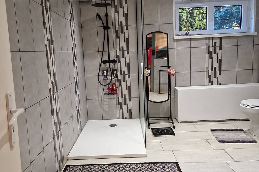 Comfortable Room With Independent Entrance in Sainte-Marie-aux-Mines, Regionaler Naturpark Belchen der Vogesen