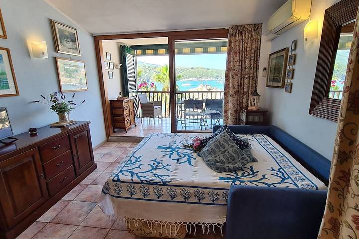 Appartamento intero, Porto azzurro delizioso appartamento con terrazzo sopra la spiaggia. in Porto Azzurro, Arcipelago Toscano