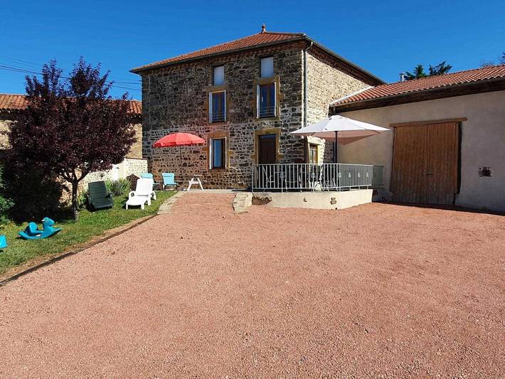 Gîte pour 11 personnes, avec jardin, animaux acceptés à Saint-Paul-de-Vézelin