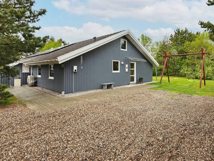 Ferienhaus für 12 Personen, mit Whirlpool und Terrasse sowie Pool und Sauna in Houstrup Strand
