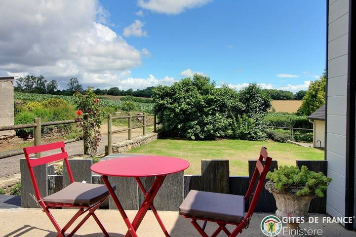 Encantador alojamiento y desayuno con terraza y jardín, cerca de Port-Launay y de la costa in Châteaulin, Châteaulin und Umgebung