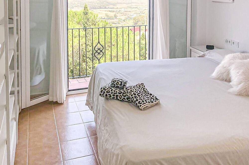 Entire apartment, 2 bedroom awesome apartment in Facinas - Tarifa in Facinas, Tarifa