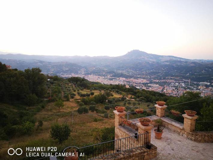 B&b per 2 persone, con Terrazza e Giardino nonché Piscina per bambini e Panorama a Ascoli Piceno