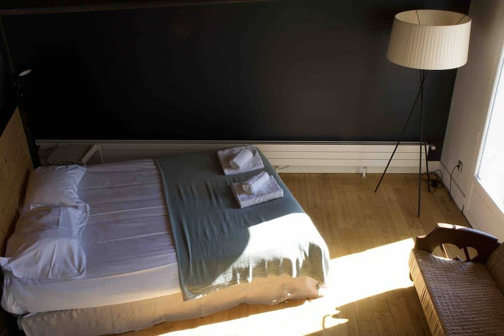Stunning and spacious home in Provence! in Lourmarin, Parc naturel régional du Luberon