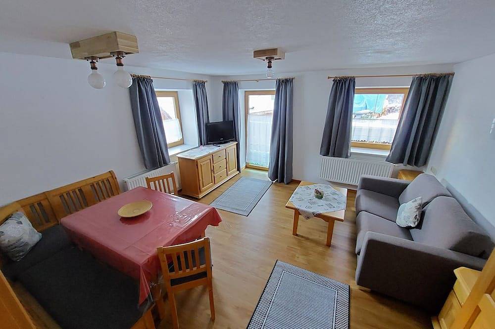 Geheel appartement, Beautiful apartment with a view of the beautiful Zugspitze! in Lechtal Alps, Biberwier