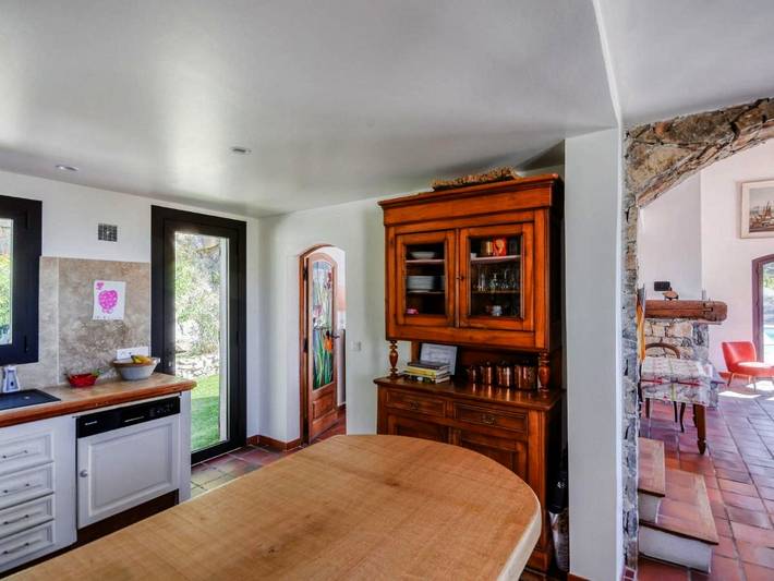 Location de vacances pour 6 personnes, avec piscine et terrasse à Solliès-Ville - 2