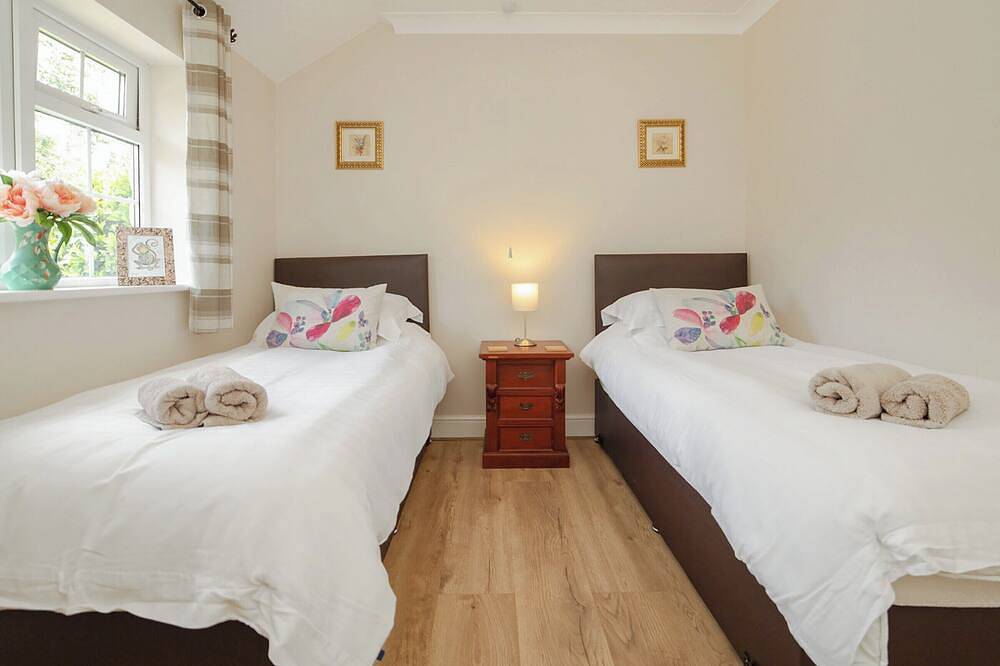 1 Luckington Stables-W8321 in Coleford, Somerset