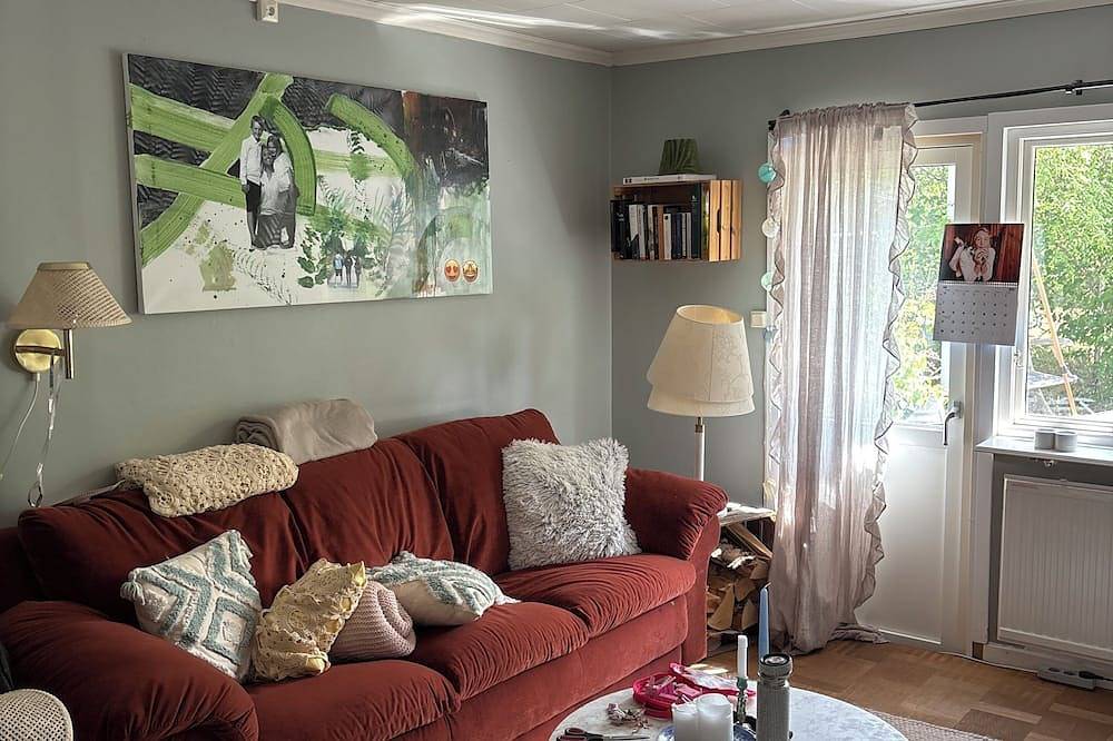 Cozy house from 1920, sea view and swimspa pool, pets allowed in Kummelnäs, Nacka