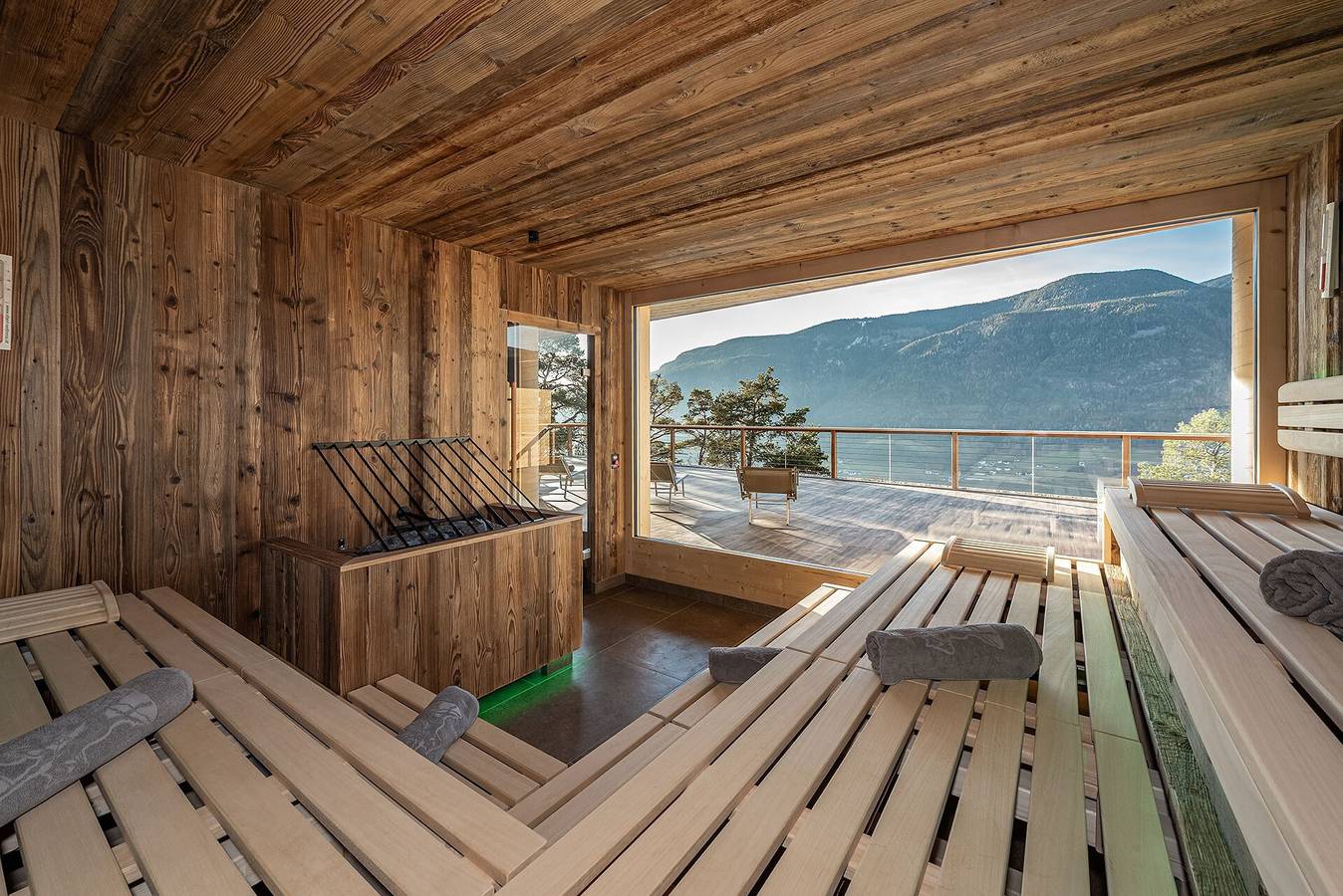 Ganze Wohnung, Ferienwohnung "Wasserfall" bei Seiser Alm mit Bergblick & Balkon in Tagusens, Kastelruth