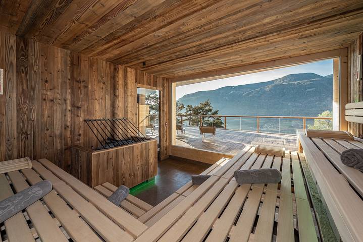 Ganze Wohnung, Ferienwohnung "Wasserfall" bei Seiser Alm mit Bergblick & Balkon in Tagusens, Kastelruth