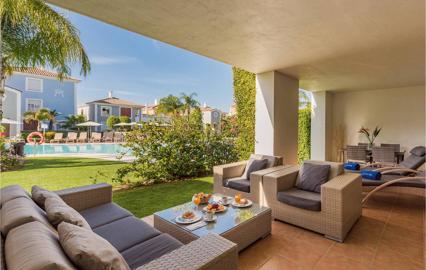 Appartement de vacances entier, Appartement en terrasse avec piscine et parking in Vista Azur, Estepona