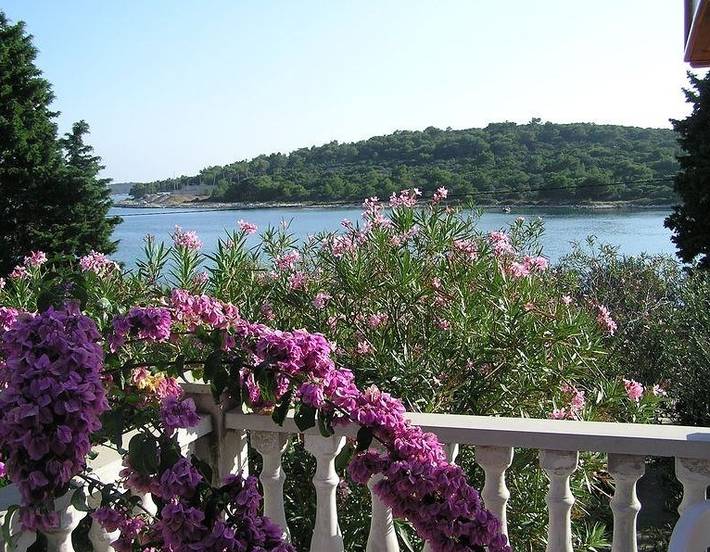 Ganze Wohnung, Ferienwohnung in Mali Lošinj mit Meerblick, Terrasse, Klimaanlage, W-Lan (3780-2) in Mali Lošinj, Cunski