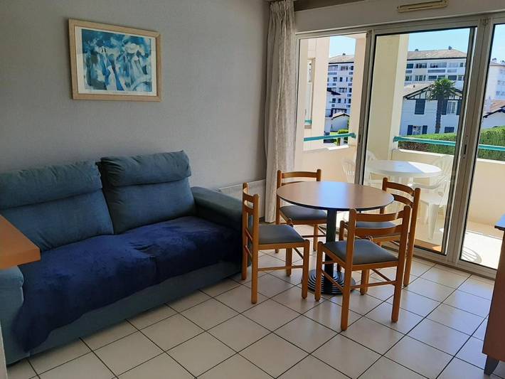 Gîte pour 4 personnes, avec terrasse et piscine dans Office De Tourisme De Ciboure - 4