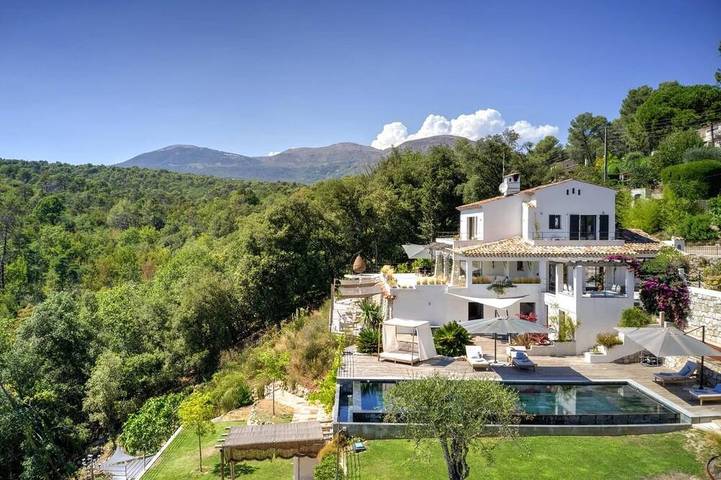 Villa pour 10 personnes, avec jacuzzi ainsi que jardin et sauna à Saint-Paul-de-Vence