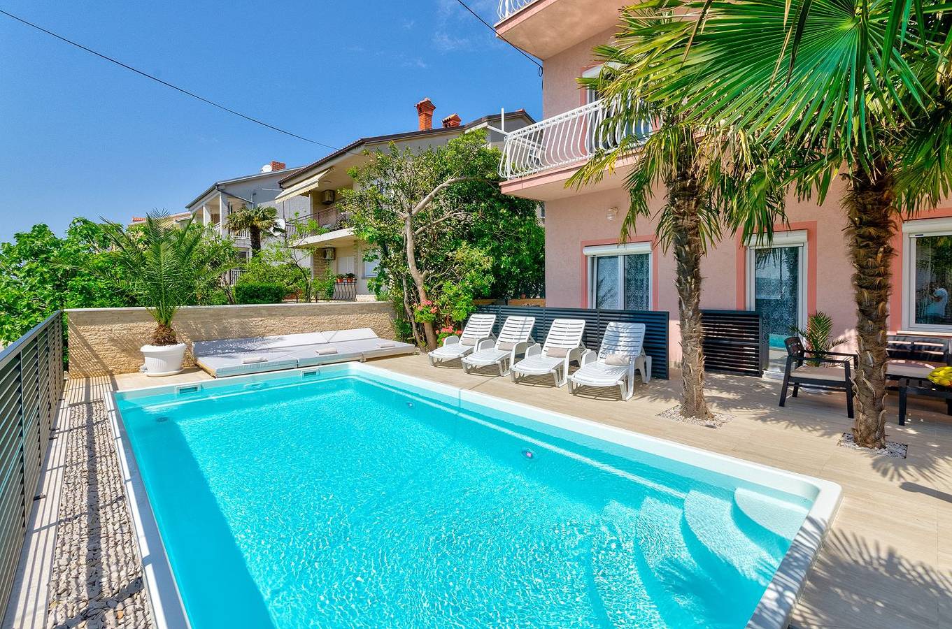 Cały apartament, Traumhaftes Penthouse nur 400 Meter zum Strand mit beheizbarem Pool, Meerblick, Babybett, Grill in Crikvenica, Żupania primorsko-gorska