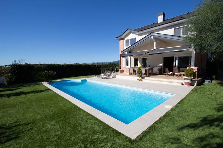 Chalet para 8 personas, con jardín y piscina en Valles Oriental - 2