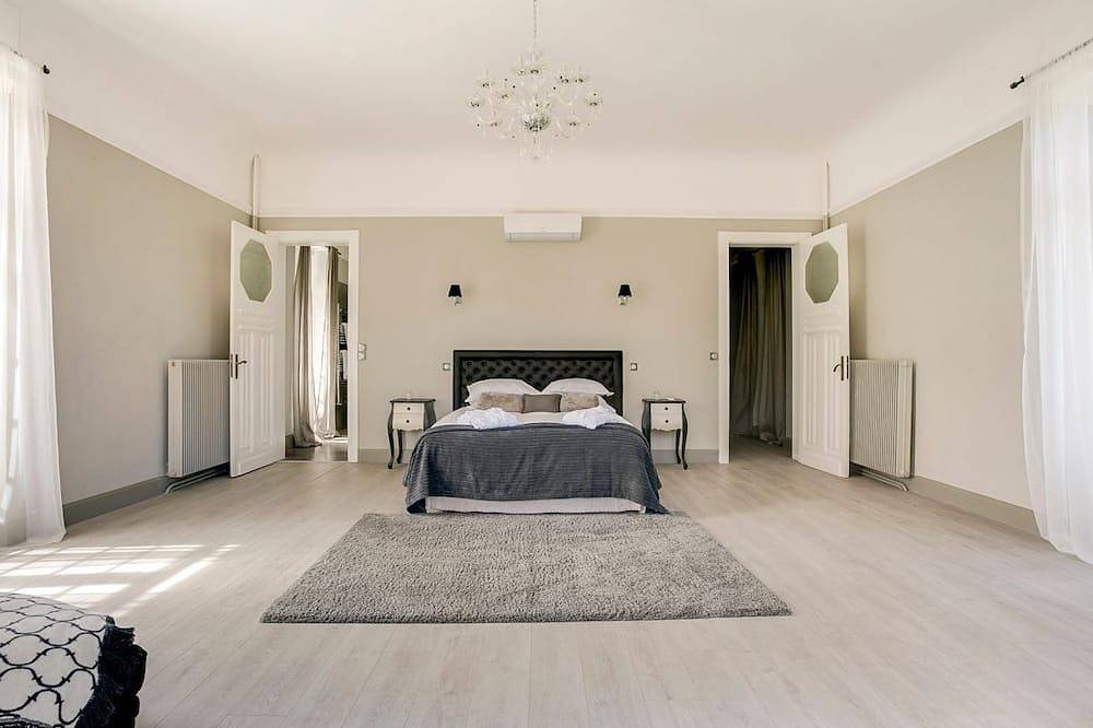 Domaine Art et Vin - Sechs Schlafzimmer Villa, Schläft 12 in Montagnac, Mittelmeerküste (Frankreich)