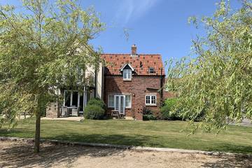 Ferienanlage für 4 Personen, mit Sauna und Pool sowie Garten und Terrasse in England