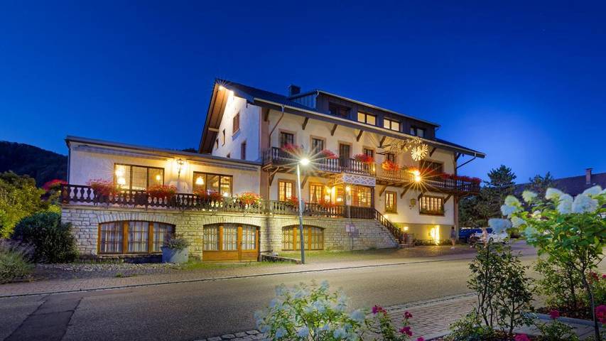 Hôtel pour 3 personnes, avec Balcon ainsi que Terrasse et Jardin à Glottertal