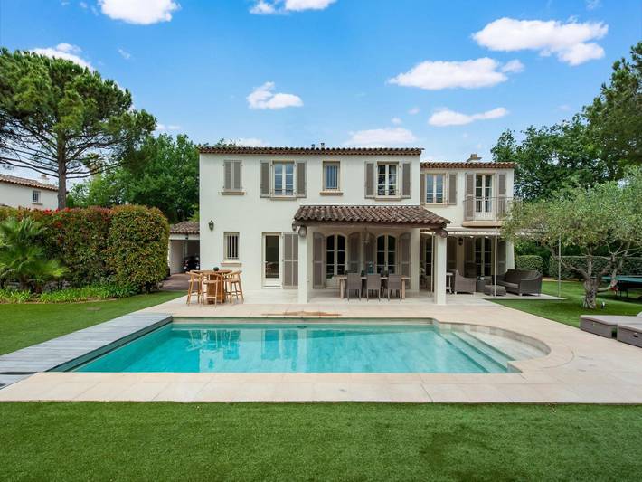 Villa pour 8 personnes, avec Balcon ainsi que Jardin et Piscine à Gassin