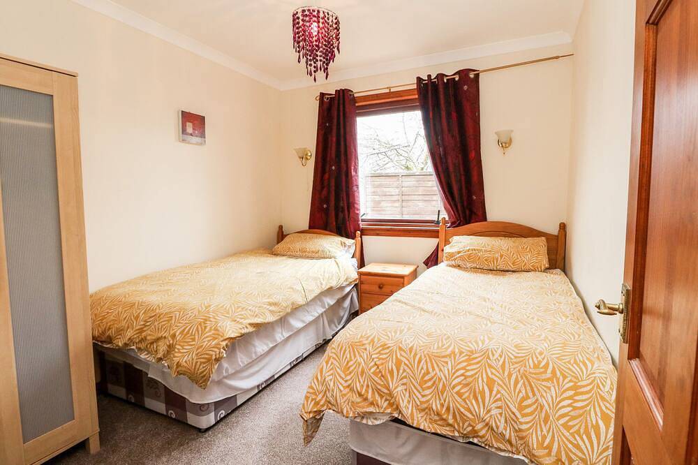 Glen Pean, family friendly, with a garden in Fort William in Nevis Range, Fort William