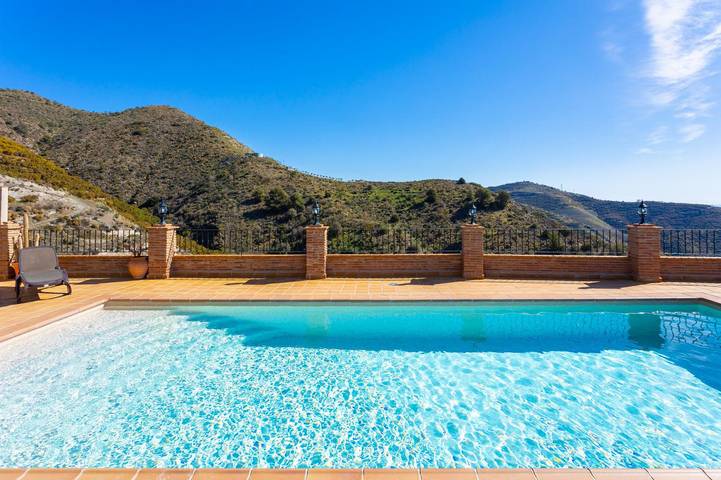 Casa rural para 10 personas, con Vistas al mar además de Terraza y Jardín en Nerja - 4