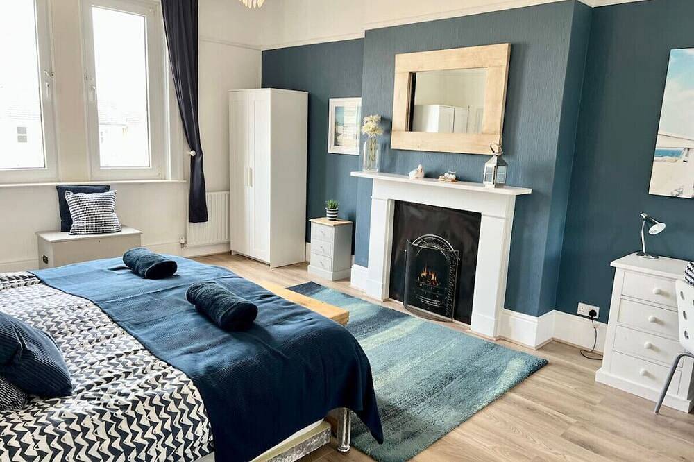 Entire apartment, Beach at end of road, private parking, dog welcome in Southsea, Portsmouth