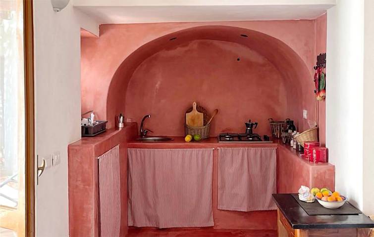 90m² Wohnung mit Klimaanlage, Parkplatz, Garten, Terrasse & Küche - Nähe Küste & Restaurants in Tracino, Pantelleria