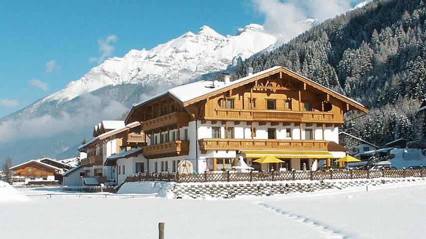 Ferienwohnung für 6 Personen, mit Whirlpool und Garten sowie Terrasse und Sauna im Stubaital - 3