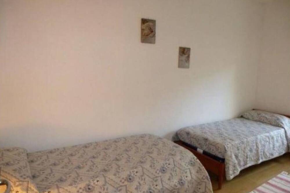 Ganze Wohnung, Wohnung 1 mit Bergblick in Tiarno di Sotto, Ledro