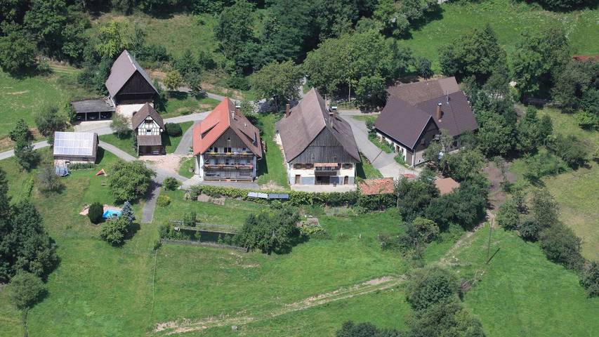 Ferienwohnung für 5 Personen, mit Terrasse und Garten in Schiltach