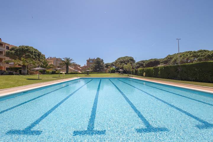 Apartamento entero, Fantástico apartamento en primera línea de mar. in Pals, Costa Brava
