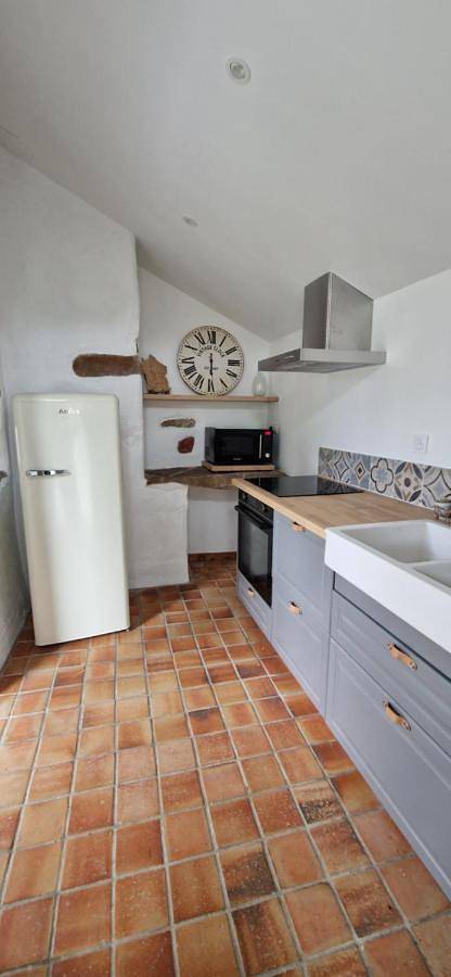 Location de vacances pour 6 personnes, avec jardin à Blaison-Gohier - 2